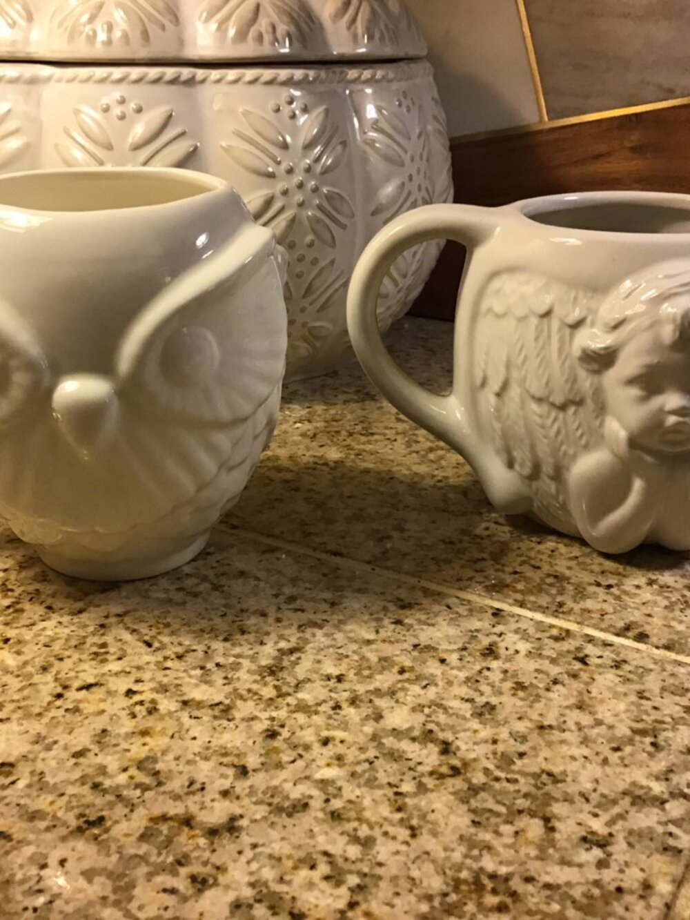 Angel and Owl White Mug Set - MINT CONDITION